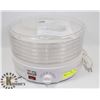 Image 1 : SALTON FOOD DEHYDRATOR.