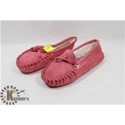 PINK SLIPPERS KIDS SZ 13