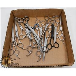 FLAT OF HAIRDRESSING SCISSORS