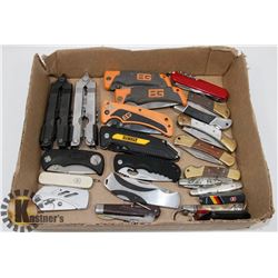 FLAT OF VARIOUS POCKET KNIVES