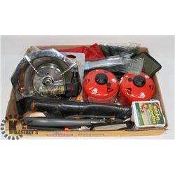 FLAT OF CAMPING ACCESSORIES