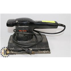 BLACK AND DECKER SANDER