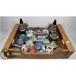 FLAT OF SNOW GLOBES