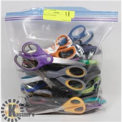 BAG OF SCISSORS