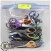 Image 1 : BAG OF SCISSORS