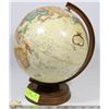 Image 1 : VINTAGE TABLE TOP WORLD GLOBE