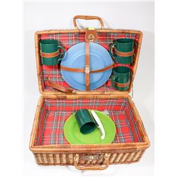 PICNIC BASKET WITH CONTENTS