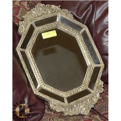 SMALL WALL MIRROR.