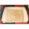 Image 1 : BEIGE MEDIUM SIZE DOG BED