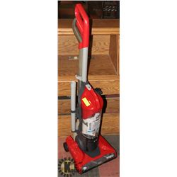 DIRT DEVIL FEATHERLITE UPRIGHT VACUUM.