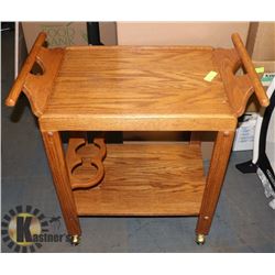 TEA TROLLY WITH REMOVABLE TOP