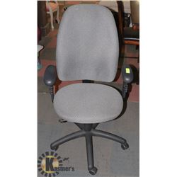FABRIC HYDRAULIC OFFICE CHAIR