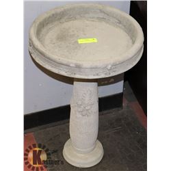 CONCRETE 2PC BIRDBATH 16"X23"