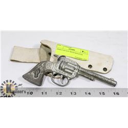 1950'S CAP GUN WITH HOLSTER
