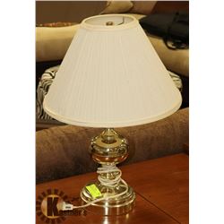 BRASS STYLE TABLE LAMP.