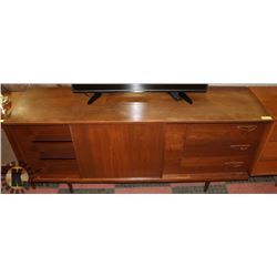 MID CENTURY 9 DRAWER DRESSER (70"X19"X30.5").