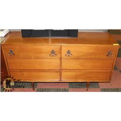 6 DRAWER DRESSER (56.5"X18"X30.5").