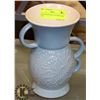 Image 1 : VINTAGE REDWING POTTERY VASE #1167.