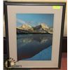 Image 1 : MOUNTAIN SCENERY PRINT.