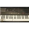 Image 2 : ROLAND E14 INTELLIGENT KEYBOARD + CASE