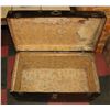 Image 3 : ANTIQUE STEAMER TRUNK