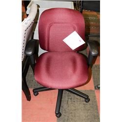 NEW HYDRAULIC LIFT OFFICE CHAIR ON CHOICE: RED