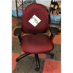 NEW HYDRAULIC LIFT OFFICE CHAIR ON CHOICE: RED