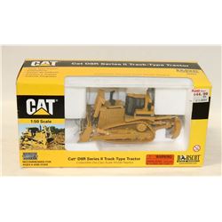 CAT D8R SERIES II TRACK-TYPE TRACTOR 1:50 SCALE.