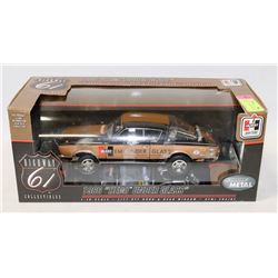 HURST 1966 HEMI UNDER GLASS DIE CAST 1:18 SCALE.