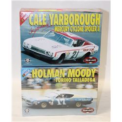PAIR OF NASCAR NEW OLD STOCK 1:25 SCALE MODELS.