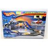 Image 1 : NEW HOTWHEELS FREEWAY CHASE SET.