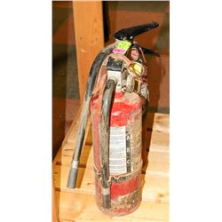 LOT OF 2 FIRE EXTINGUISHERS