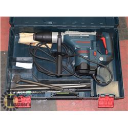 BOSCH DRILL & DRILL BITS IN BLUE & RED CASE.