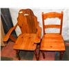 Image 1 : LOT OF 2 SOLID PINE CHAIRS