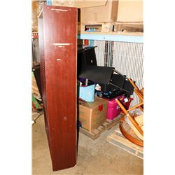 PALLET WITH 3 LAMPS, SUB BOX, LARGE WOODEN SHELF,