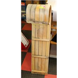 WOODEN TOBOGGAN + EXTERIOR CANDY CANES