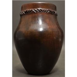 NAVAJO INDIAN POTTERY VASE (ALICE CLING)