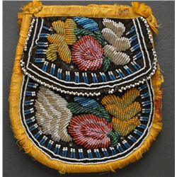 IROQUOIS INDIAN BEADED BAG