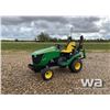 Image 1 : 2015 JOHN DEERE 1025R UTILITY TRACTOR