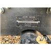 Image 6 : 2015 JOHN DEERE 1025R UTILITY TRACTOR