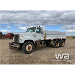 2001 IHC 2574 T/A GRAVEL TRUCK