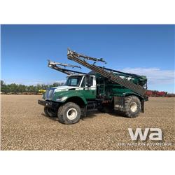 2003 IHC 7400 LORAL 3000 S/A FLOATER TRUCK