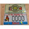 Image 1 : 2 LICENSE PLATES (BRITISH COLUMBIA ALASKA CANADA HIGHWAY, KLONDIKE YUKON))