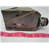 Image 13 : 2 OLD CAR OR TRUCK RADIOS (1-GM)