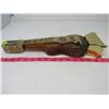 Image 2 : GUITAR SHAPED MUSIC BOX (GLASS) *DECANTER* (HOW DRY AM I?) *BROWN AND GOLD*