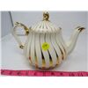 Image 2 : 3 PIECE TEAPOT SET ( TEA POT, CREAM, SUGAR) *SADLER ENGLAND*