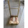Image 2 : 7-UP BOTTLE STAND (63" TALL X 17" WIDE X 18" LONG)