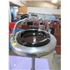 Image 2 : ASHTRAY 27.5"T
