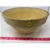 Image 2 : YELLOW MIXING BOWL WITH ROYAL HOUSEHOLD FLOUR ADVERTISING- SCEPTRE SASK (MADE MY MEDALTA)