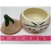 Image 13 : FRAE BONNIE SCOTLAND PILLOW, ONION POTTERY HOLDER, DAMAGED CHALKWARE, COMPARTMENT WITH LID